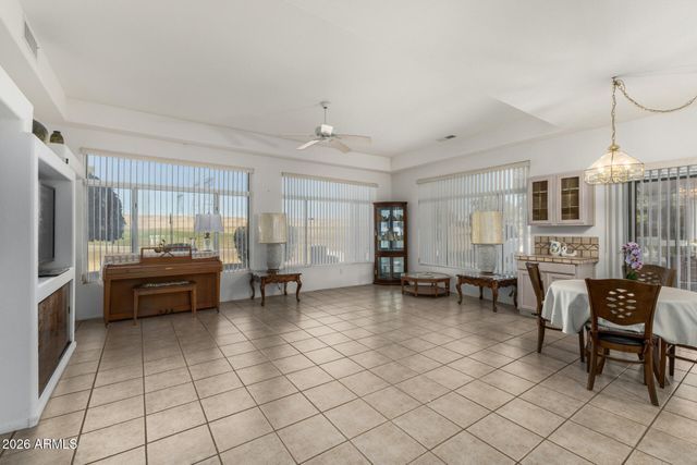 15220 W LAS BRIZAS Lane, Sun City West, AZ 85375