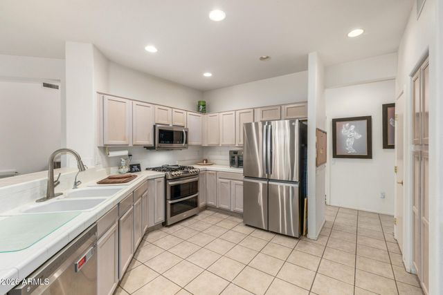 15220 W LAS BRIZAS Lane, Sun City West, AZ 85375