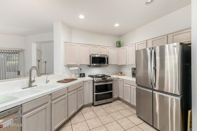 15220 W LAS BRIZAS Lane, Sun City West, AZ 85375