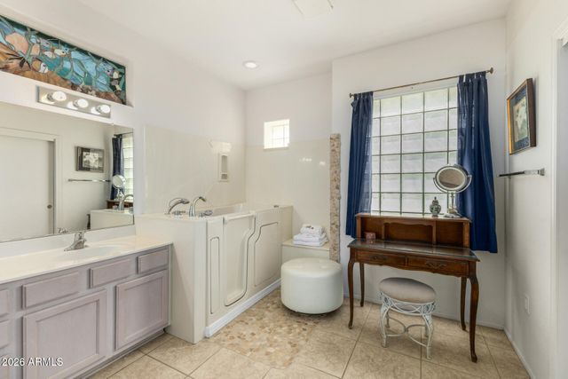 15220 W LAS BRIZAS Lane, Sun City West, AZ 85375