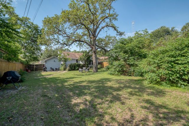 1706 Pennsylvania Ave, Austin, TX 78702