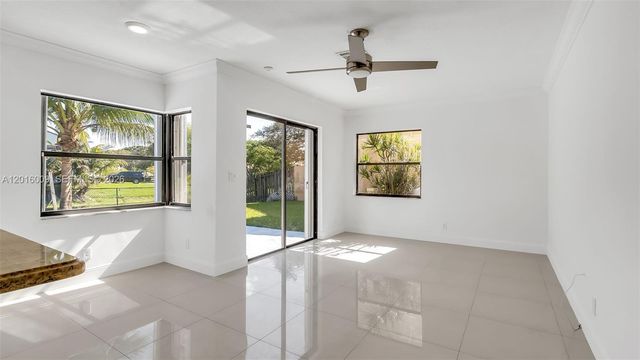 11980 S Aviary Dr, Cooper City, FL 33026
