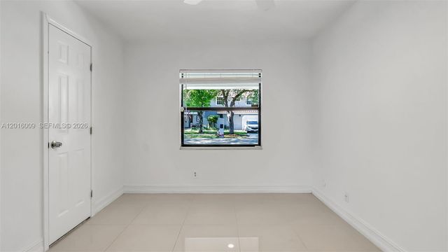 11980 S Aviary Dr, Cooper City, FL 33026
