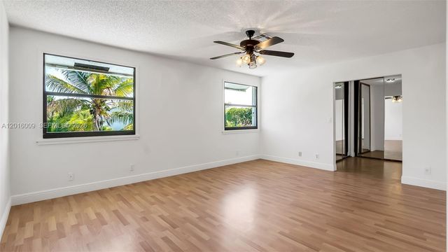 11980 S Aviary Dr, Cooper City, FL 33026