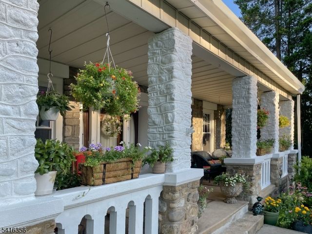17 Hillside Ave, Netcong Boro, NJ 07857