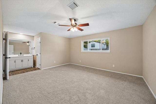 9807 Sparrow Street, La Porte, TX 77571