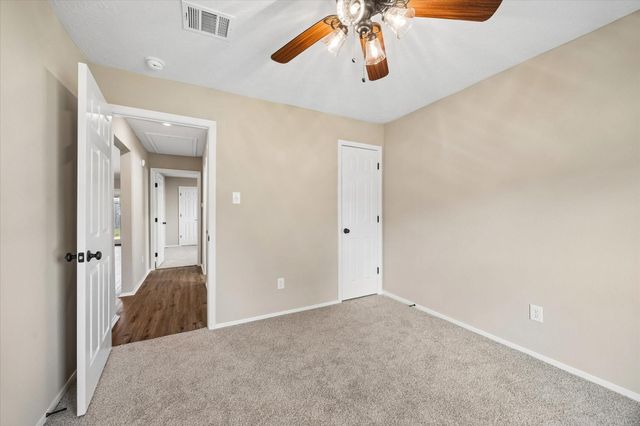 9807 Sparrow Street, La Porte, TX 77571