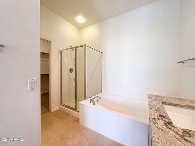 19550 N GRAYHAWK Drive 2028, Scottsdale, AZ 85255