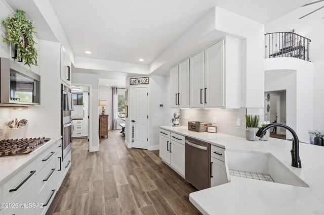 10017 S Placita Notable, Vail, AZ 85641
