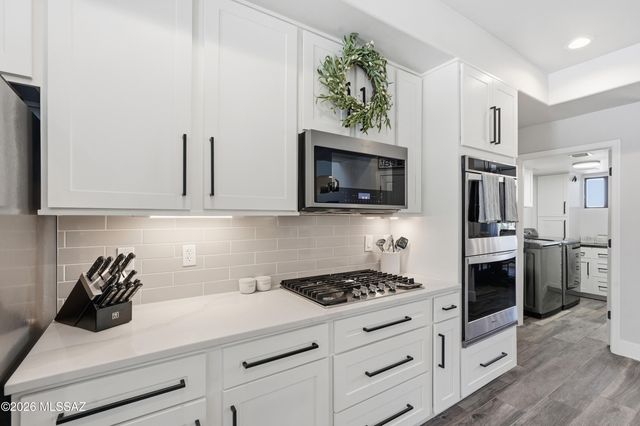 10017 S Placita Notable, Vail, AZ 85641