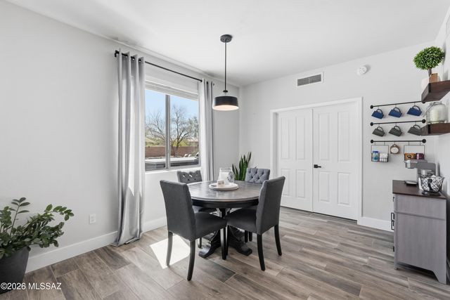10017 S Placita Notable, Vail, AZ 85641