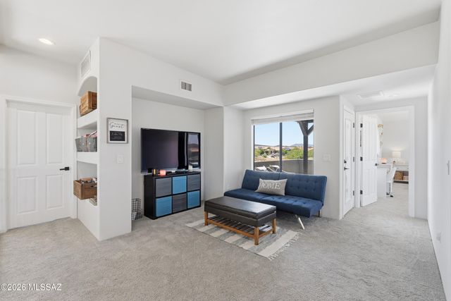 10017 S Placita Notable, Vail, AZ 85641