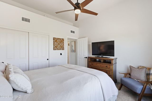 10017 S Placita Notable, Vail, AZ 85641