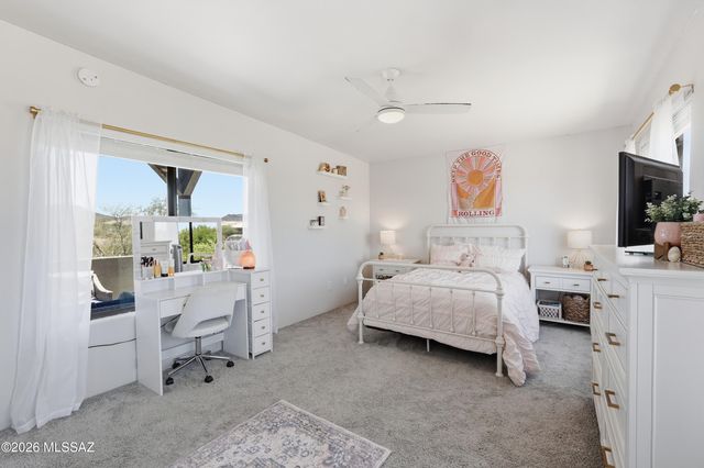 10017 S Placita Notable, Vail, AZ 85641