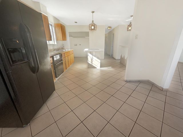1333 Lucretia Street SW, Albuquerque, NM 87121