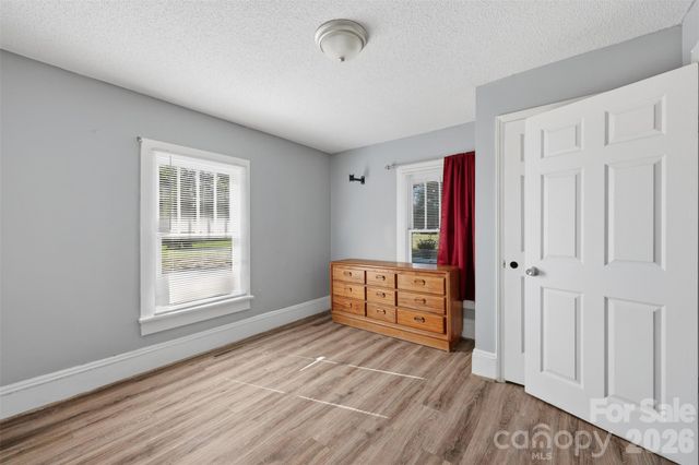 623 E Ohio Avenue, Bessemer City, NC 28016