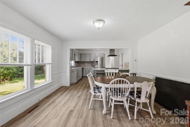 623 E Ohio Avenue, Bessemer City, NC 28016