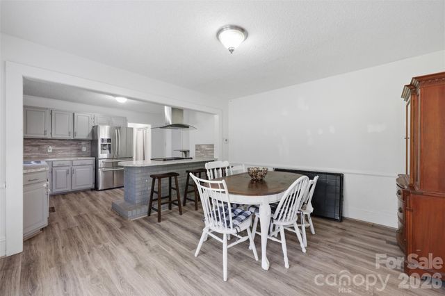 623 E Ohio Avenue, Bessemer City, NC 28016