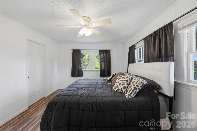 623 E Ohio Avenue, Bessemer City, NC 28016
