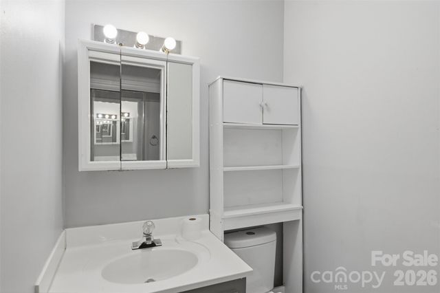 623 E Ohio Avenue, Bessemer City, NC 28016