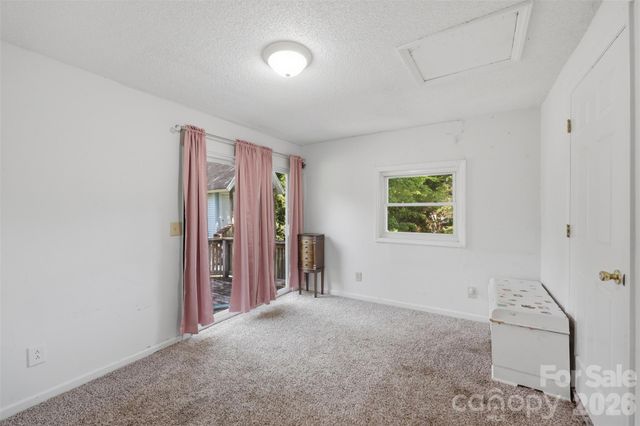 623 E Ohio Avenue, Bessemer City, NC 28016