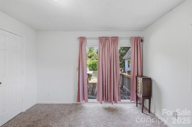 623 E Ohio Avenue, Bessemer City, NC 28016
