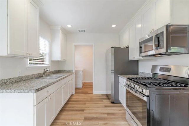 1466 Stanley Avenue, Glendale, CA 91206