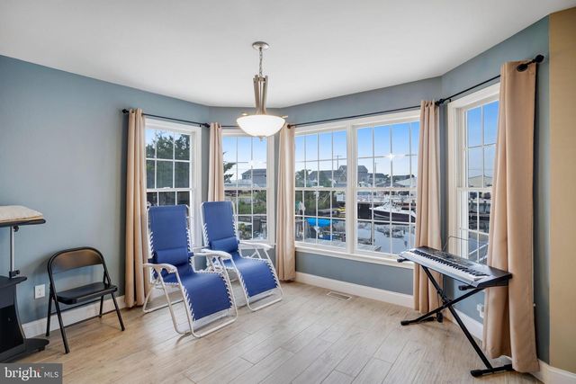 3 CRANBURY LAKE DR, Tuckerton, NJ 08087