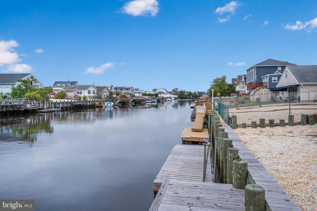 3 CRANBURY LAKE DR, Tuckerton, NJ 08087