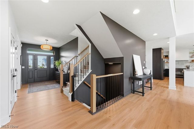 534 S Port Drive, Avon Lake, OH 44012