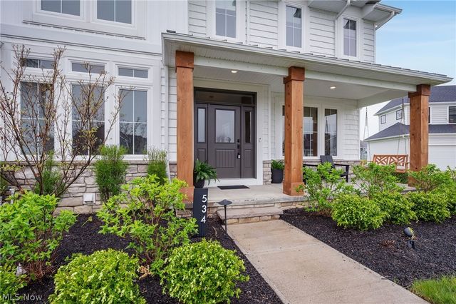 534 S Port Drive, Avon Lake, OH 44012