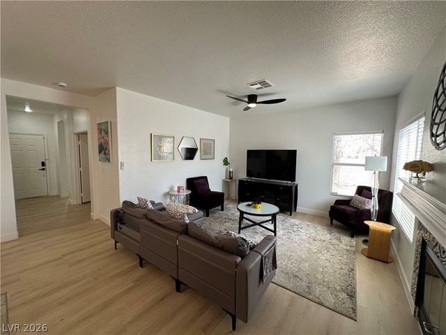9825 Garamound Avenue, Las Vegas, NV 89117