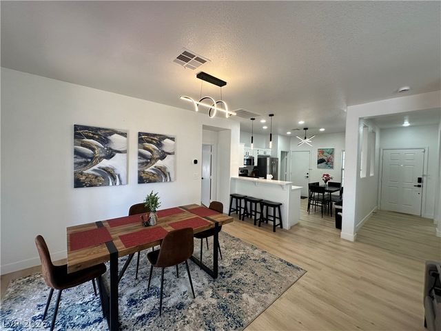 9825 Garamound Avenue, Las Vegas, NV 89117