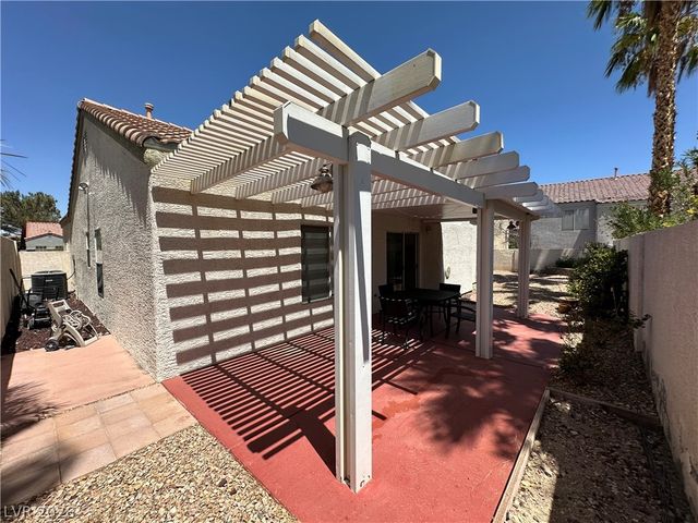 9825 Garamound Avenue, Las Vegas, NV 89117