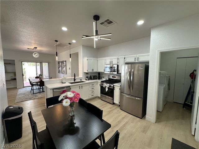 9825 Garamound Avenue, Las Vegas, NV 89117