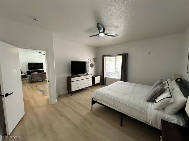 9825 Garamound Avenue, Las Vegas, NV 89117