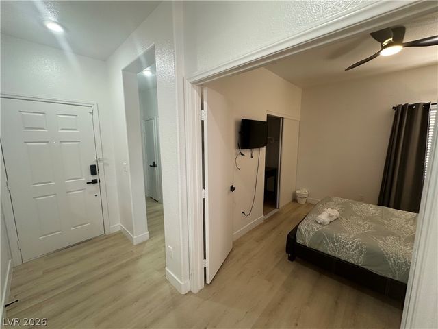 9825 Garamound Avenue, Las Vegas, NV 89117