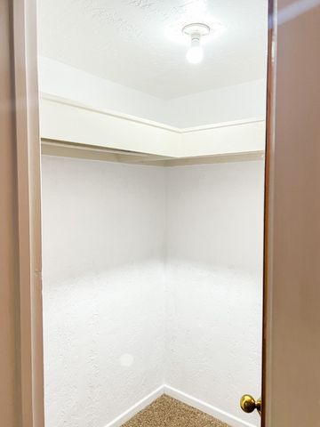 505 N Yosemite, Iowa Park, TX 76367