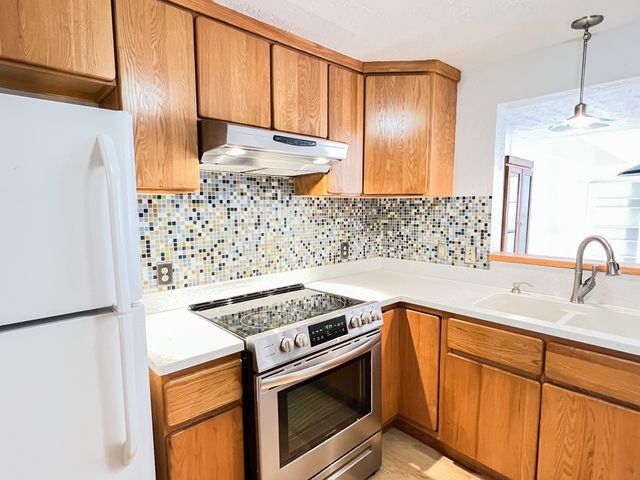 505 N Yosemite, Iowa Park, TX 76367