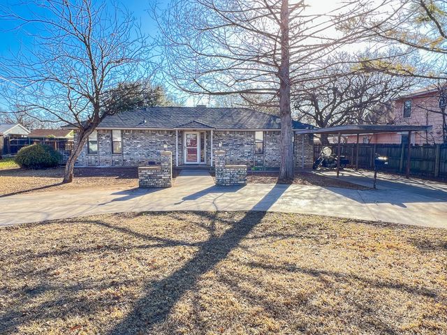 505 N Yosemite, Iowa Park, TX 76367