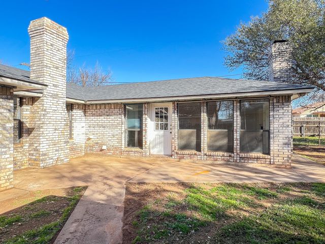 505 N Yosemite, Iowa Park, TX 76367