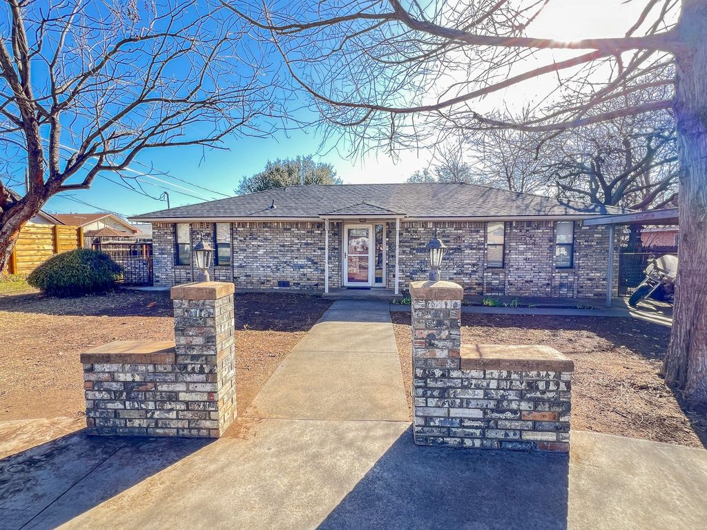 505 N Yosemite, Iowa Park, TX 76367