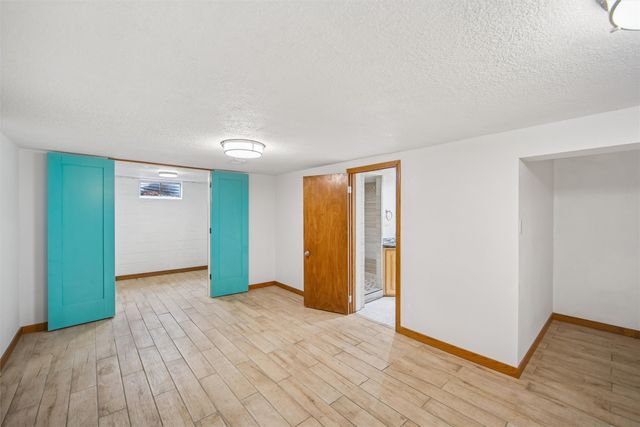 2712 49th Street, Des Moines, IA 50310