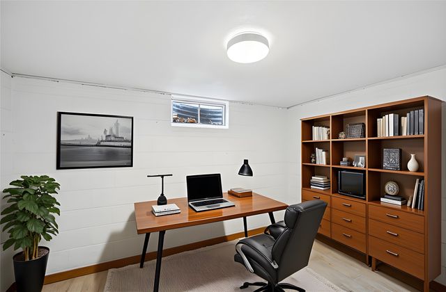 2712 49th Street, Des Moines, IA 50310