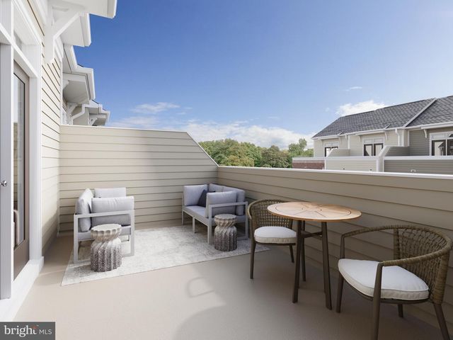 633 BELMONT BAY DR, Woodbridge, VA 22191