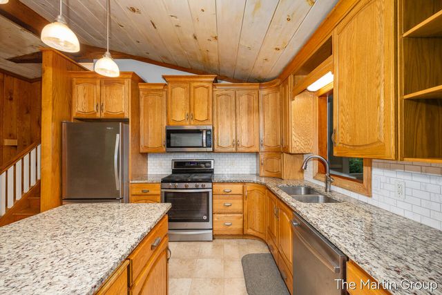 6610 Riga Avenue Ne, Plainfield Twp, MI 49341