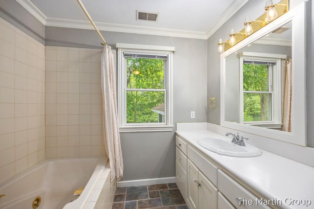 6610 Riga Avenue Ne, Plainfield Twp, MI 49341