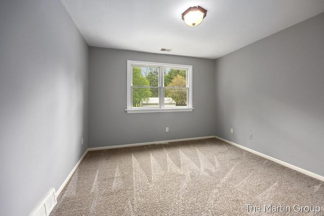 6610 Riga Avenue Ne, Plainfield Twp, MI 49341