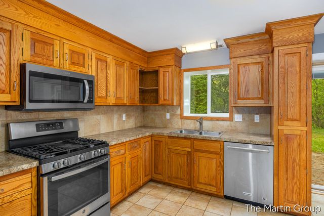 6610 Riga Avenue Ne, Plainfield Twp, MI 49341