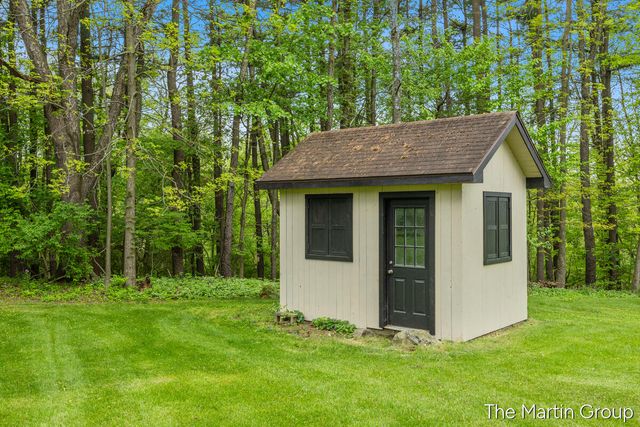 6610 Riga Avenue Ne, Plainfield Twp, MI 49341